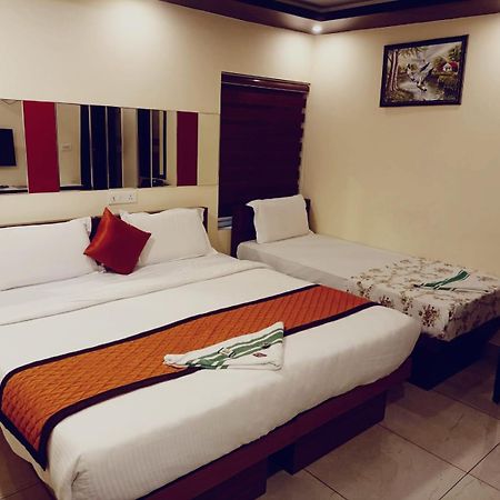 Majestic Inn Thiruvananthapuram Exterior foto