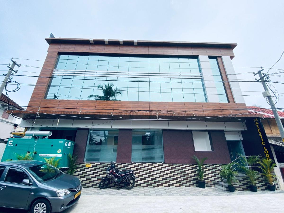 Majestic Inn Thiruvananthapuram Exterior foto