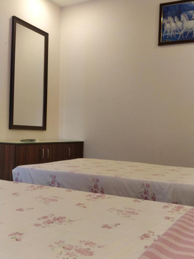 Majestic Inn Thiruvananthapuram Exterior foto